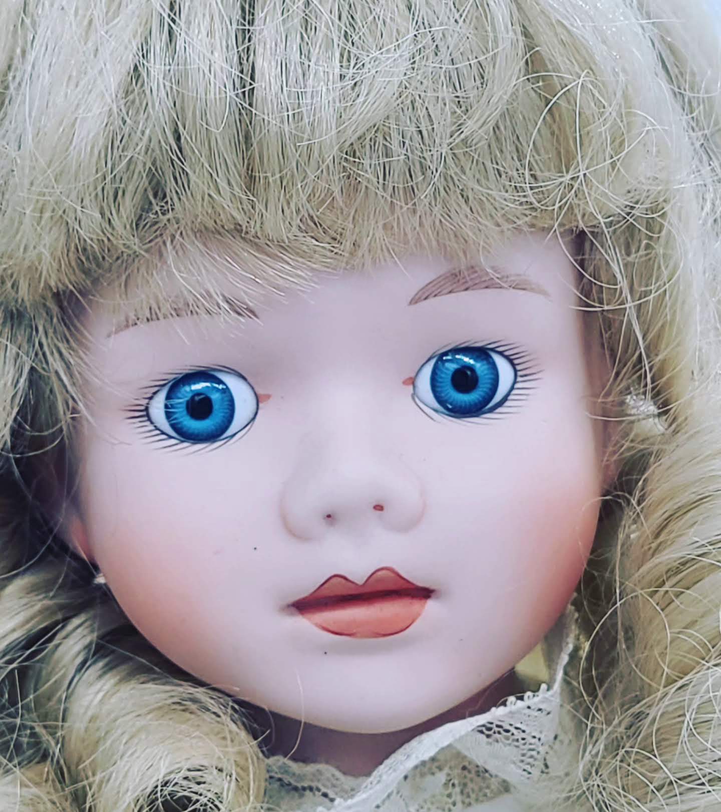 Elizabeth Haunted Doll ~ 19" Victorian Porcelain Vessel ~ Paranormal ~ Trauma ~ Severe Dance Mom Survivor ~ Pageant Girl Vibes