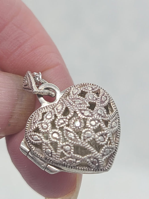 Vintage Heart Locket ~ Sterling Silver Filigree Necklace Marked 925 ~ Diamond? CZ? One Single Stone Sparkles ~ Ready for Photo Inside