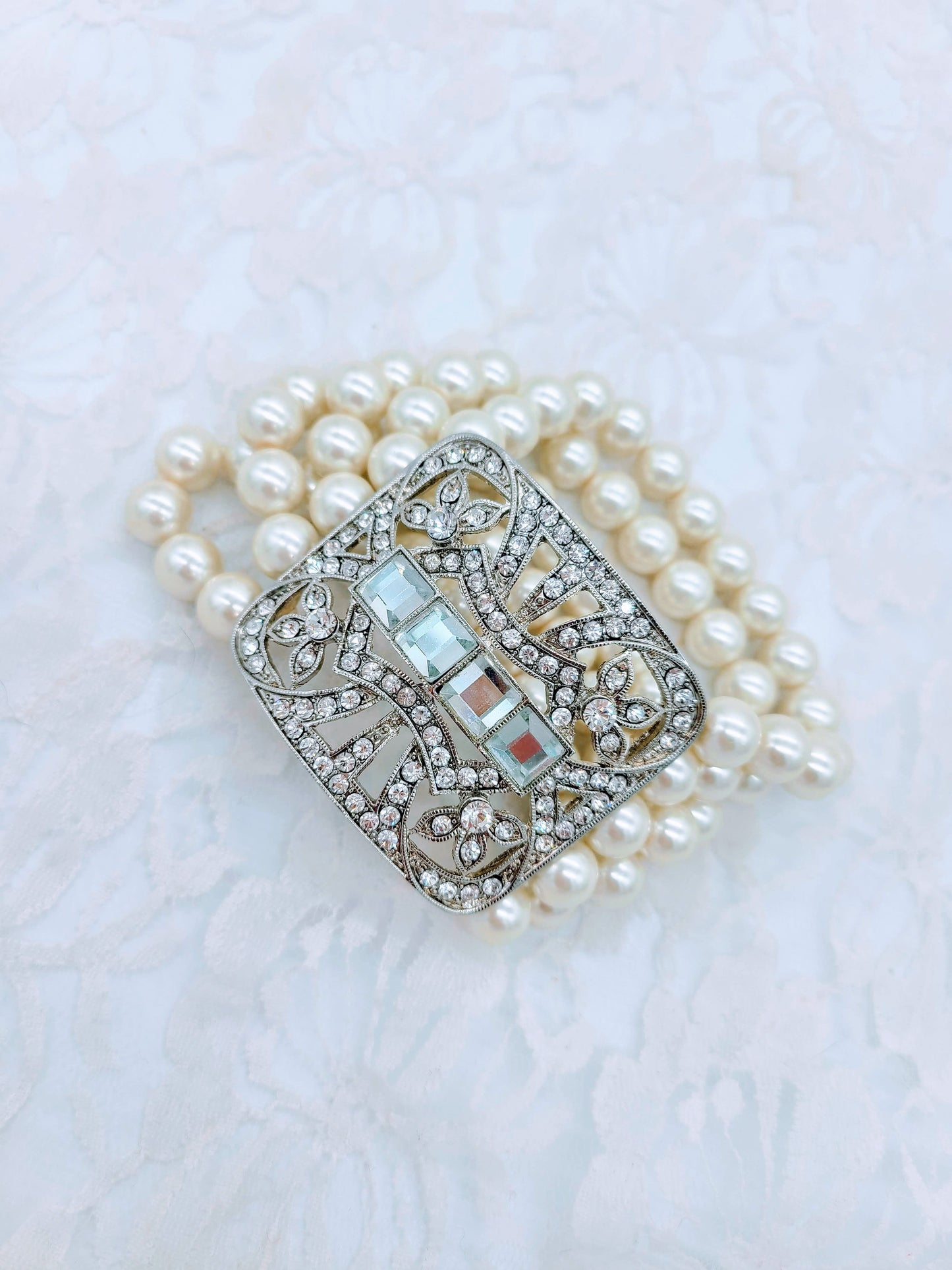 Gatsby Cuff Bracelet~ Large Stretchy Pearl Cuff Bracelet with Rhinestones ~ Very Roaring Twenties