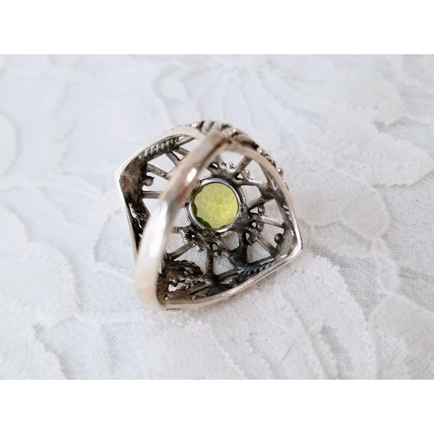 Victorian Filigree RING Peridot 925 Solid Sterling Silver Filigree Ring Jewelry Art Deco Style Ring ~ Size 9 ~ Esoteric Stone
