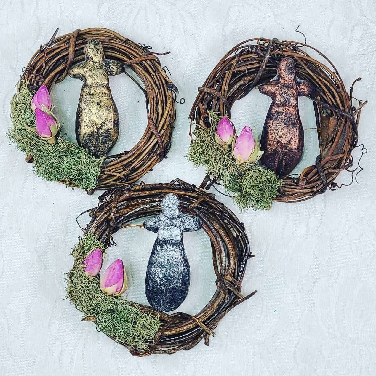 Goddess Wreaths! Miniature 3" Grapevine Wreath ~ Carved Antler Goddess ~ Pagan ~ Altar Supplies ~ Miniature Altar Wreath ~ Pick Your Color