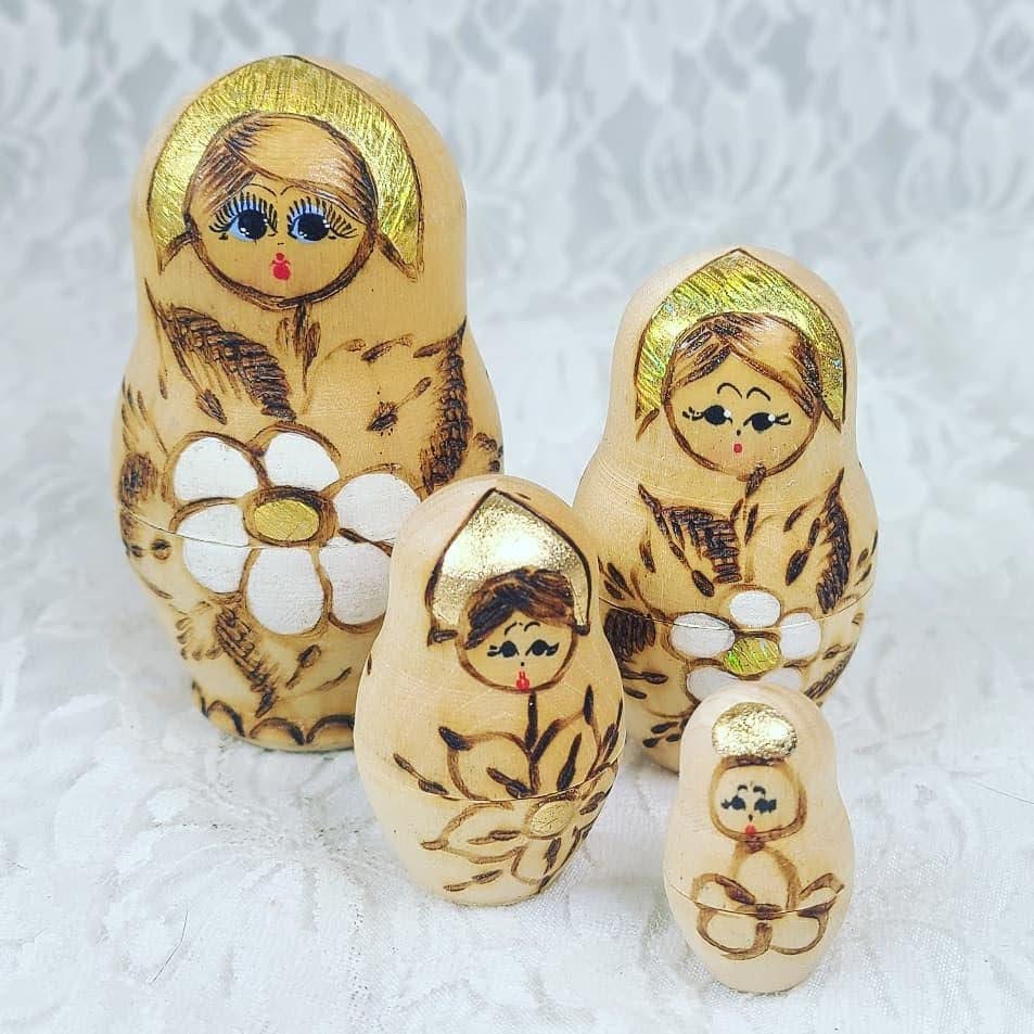 Hand Painted Wood Matryoshka Russian "NESTING" Doll w/ 3 Smaller Dolls Inside ~ Amazing Detail ~ Gold and Bronze Metal Gild