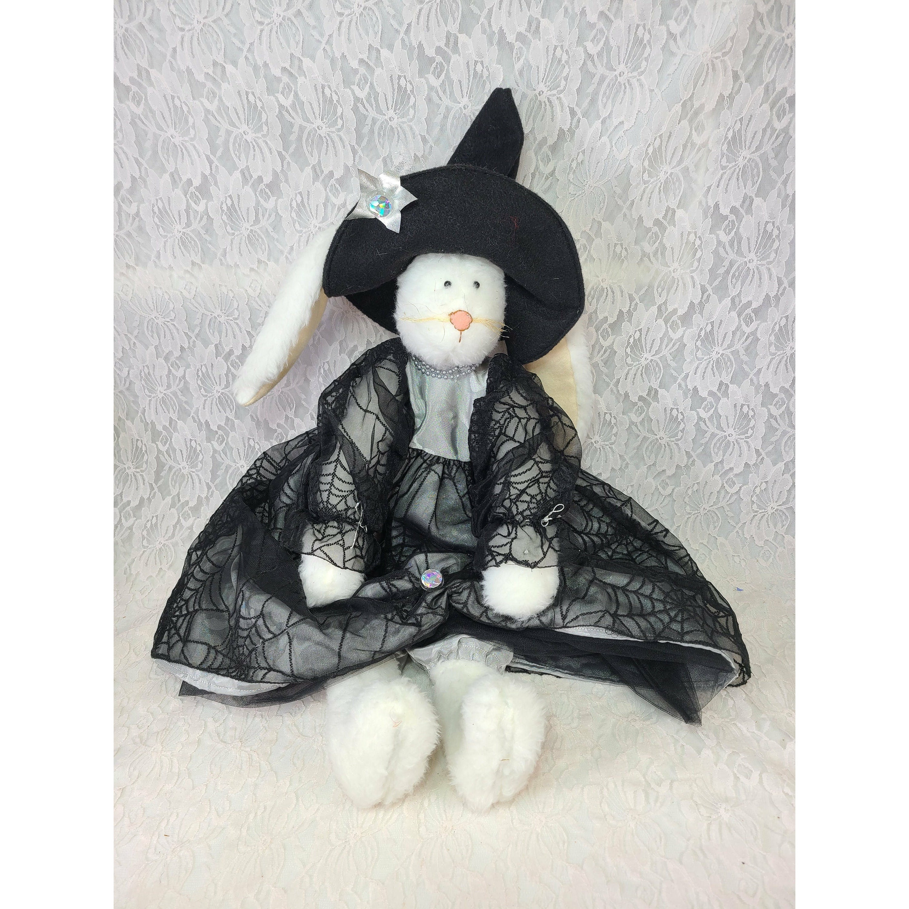 Collectible halloween sales witch dolls